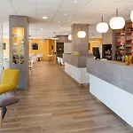基里亚德圣艾迪安中央酒店 酒店