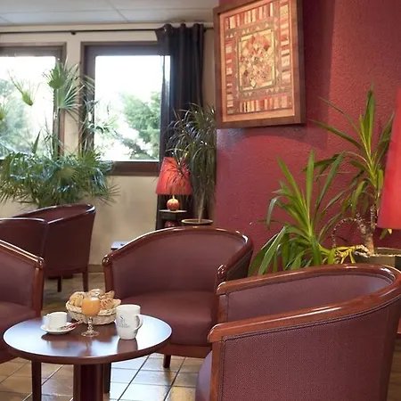 מלון Kyriad Saint-etienne Centre
