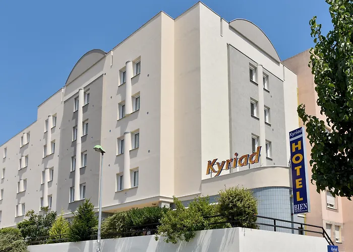 מלון Kyriad Saint-etienne Centre