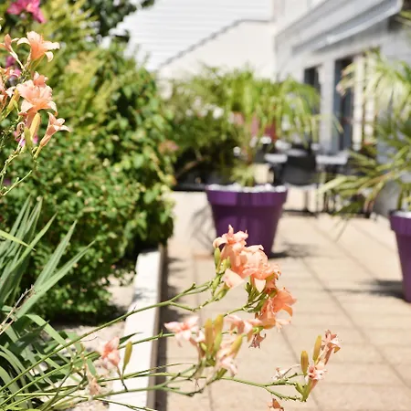 Hotel Kyriad Saint-etienne Centre 3*