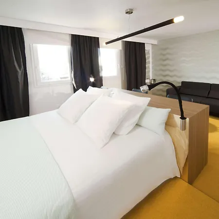 Kyriad Saint-etienne Centre Hotel 3*