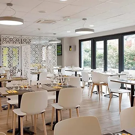 Kyriad Saint-etienne Centre Szálloda 3*