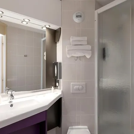 Kyriad Saint-etienne Centre Hotel