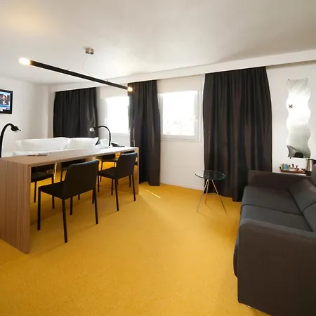 Hotel Kyriad Saint-etienne Centre 3*