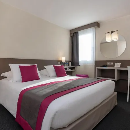 Kyriad Saint-etienne Centre 3*