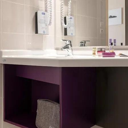 Kyriad Saint-etienne Centre 3*