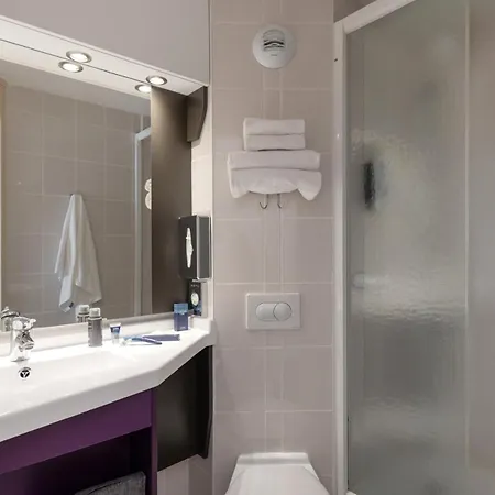 Kyriad Saint-etienne Centre Hotel 3*