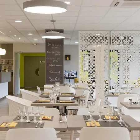 Kyriad Saint-etienne Centre 3*